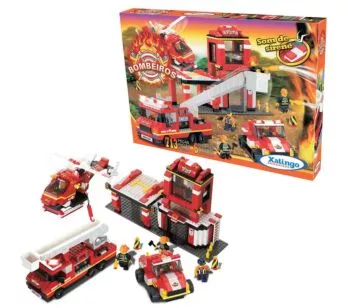 Blocos de Montar - Corpo de Bombeiros - 713 Peças - Xalingo