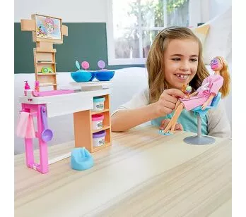 Boneca com Cenário - Barbie SPA de Luxo - Dia de Spa com Pet - Mattel
