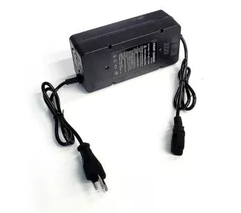 Carregador de Bateria - Bivolt - 48v 12Ah - Plug and Move