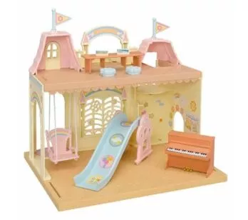 Cenário - Sylvanian Families - Castelo Jardim da Infância - Epoch Magia